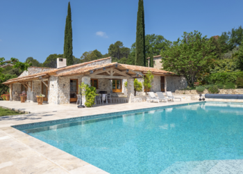 Holiday homes in France