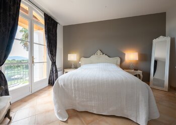 Holiday homes in France